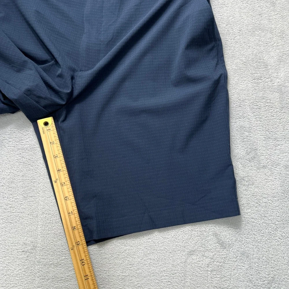 Greg Norman Golf‎ Shorts Size 40 Blue Stretch Performance Flat Front Lightweight
